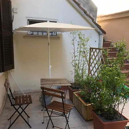 La Casa Nel Cortile * Rom